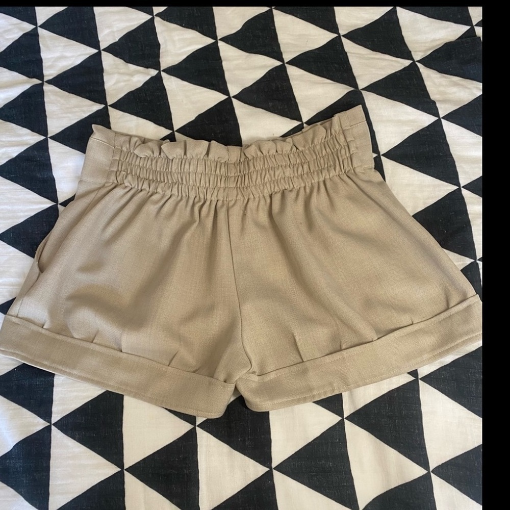 Revolve High Rise Pleated Short - Picture 4 of 7